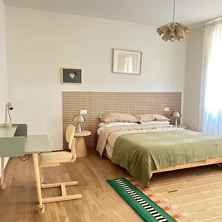 Al Civico 15 - 300 M Dal Duomo - Permesso Ztl Gratuito Διαμέρισμα *